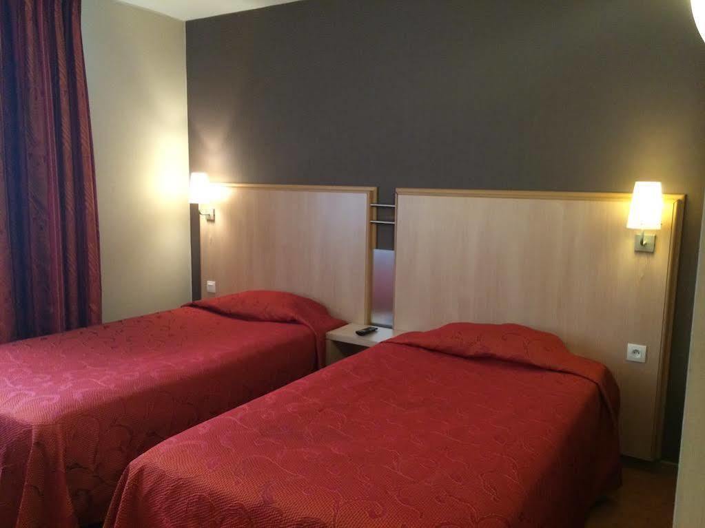 Ibis Styles Lyon Meyzieu Arena Stadium Exterior foto