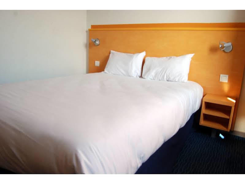 Ibis Styles Lyon Meyzieu Arena Stadium Exterior foto
